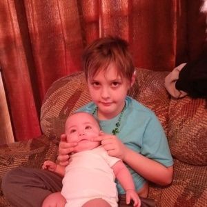 Meet your Posher, Whitney n cayden